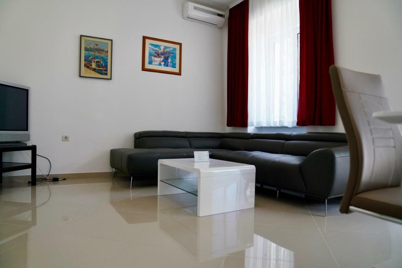 Sesar Apartments Krk - No. 1 Iva Крк Екстер'єр фото